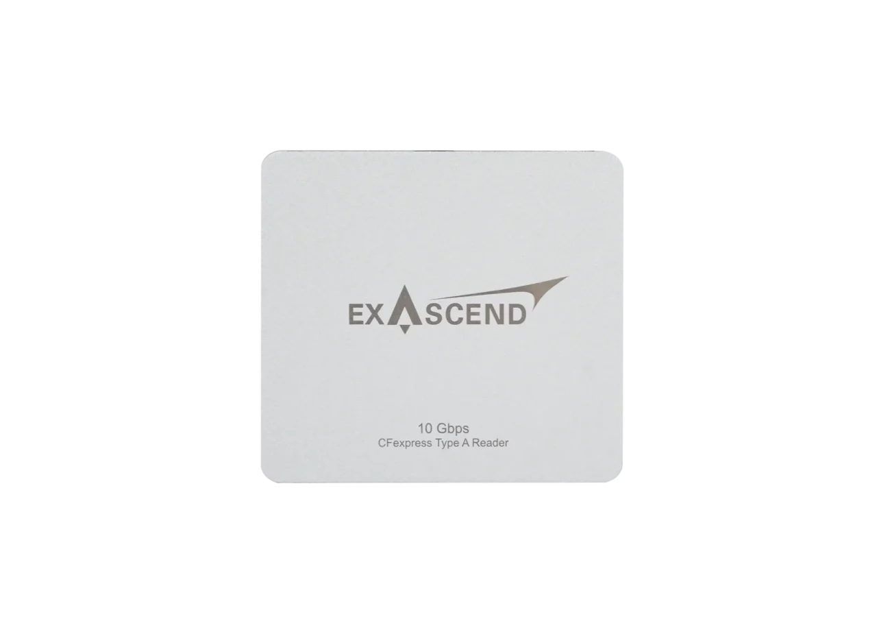 CFexpress Type A – Single-slot Card Reader (10 Gbps) front view