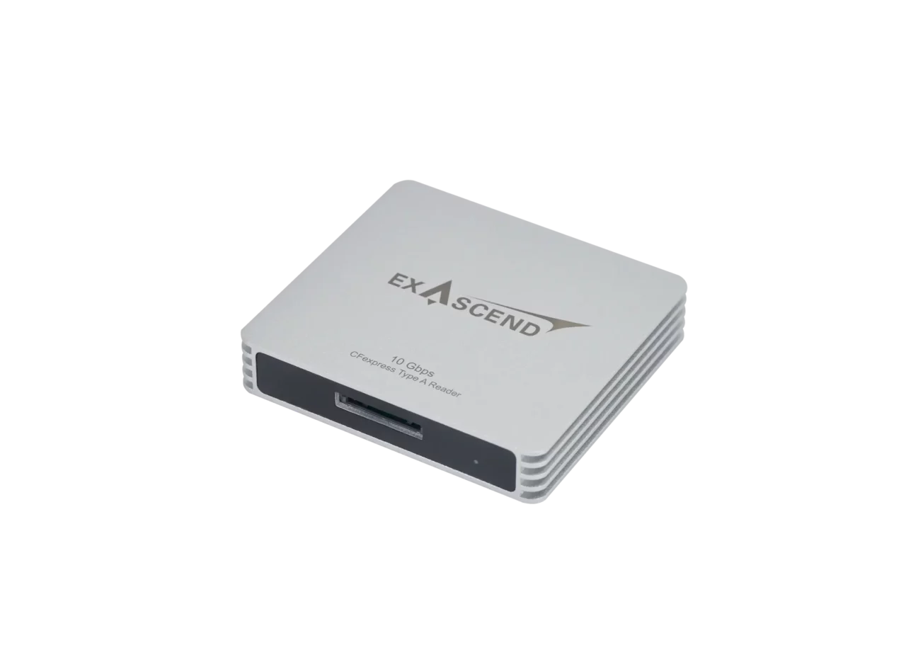 CFexpress Type A – Single-slot Card Reader (10 Gbps) side view