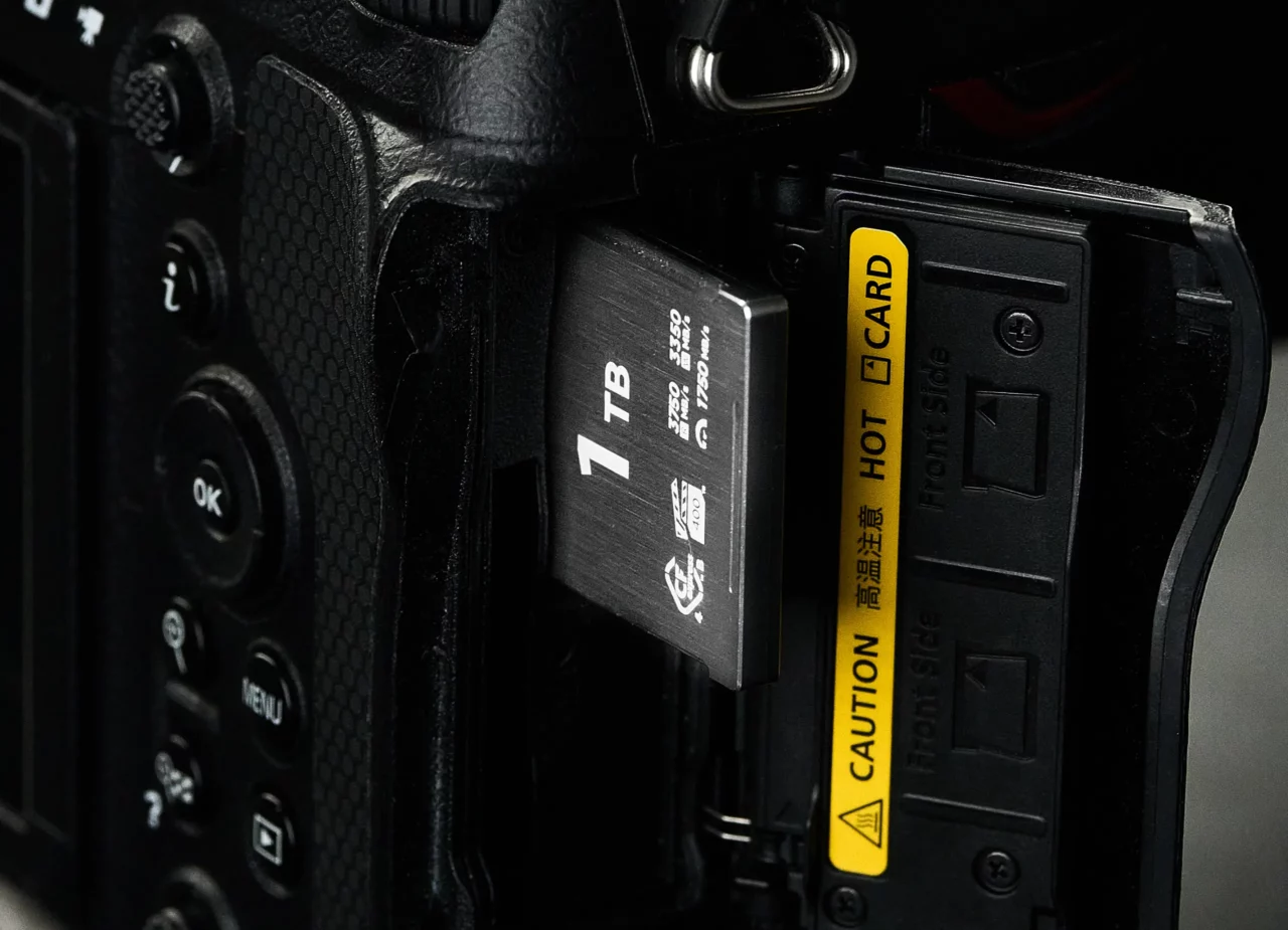 Essential Pro – CFexpress 4.0 Type B scenario photo 3