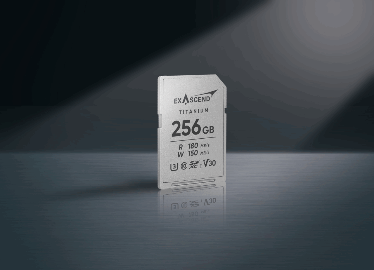 Titanium SDXC UHS-I V30 - Exascend